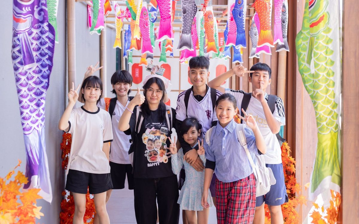 Học sinh - sinh viên vui chơi ở Mikazuki trước mùa tựu trường 