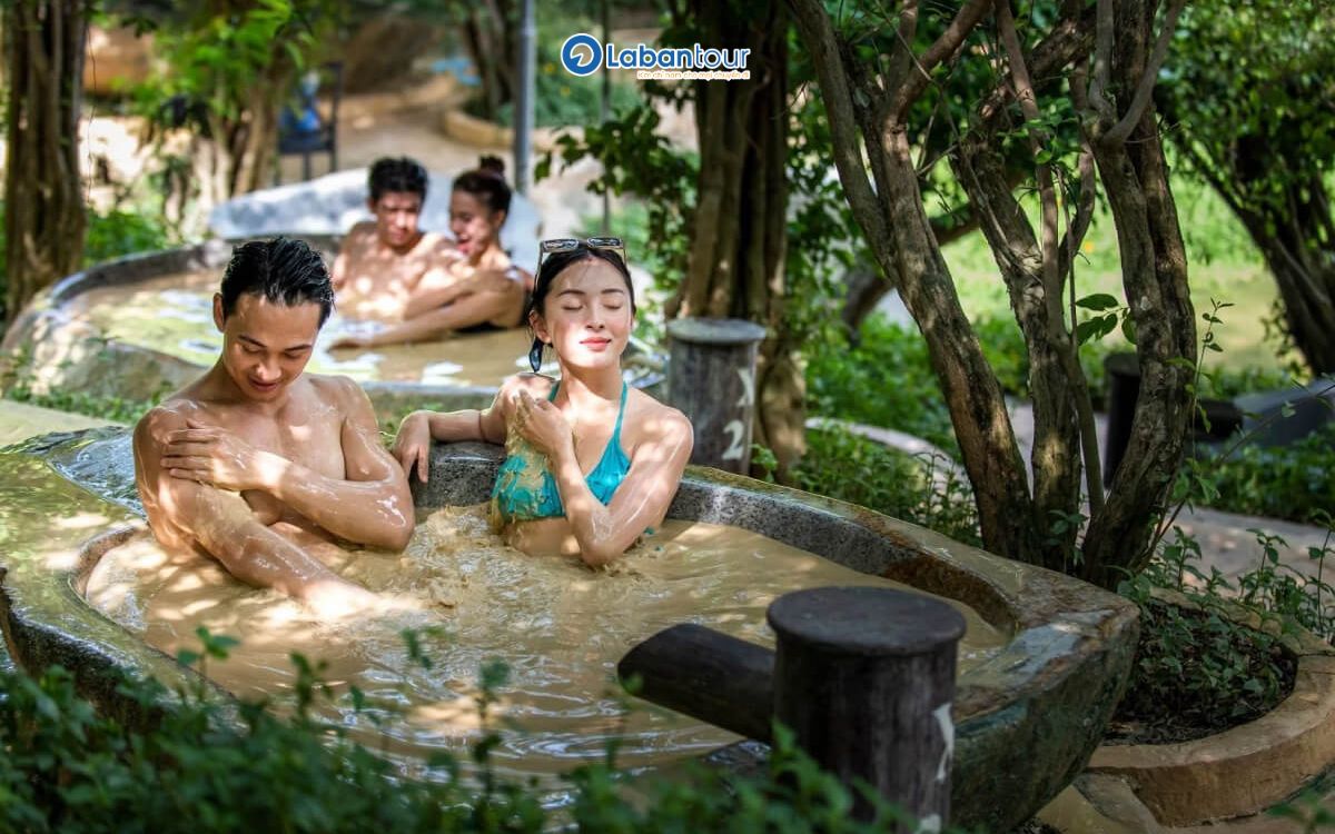 vé tắm bùn hòn tằm