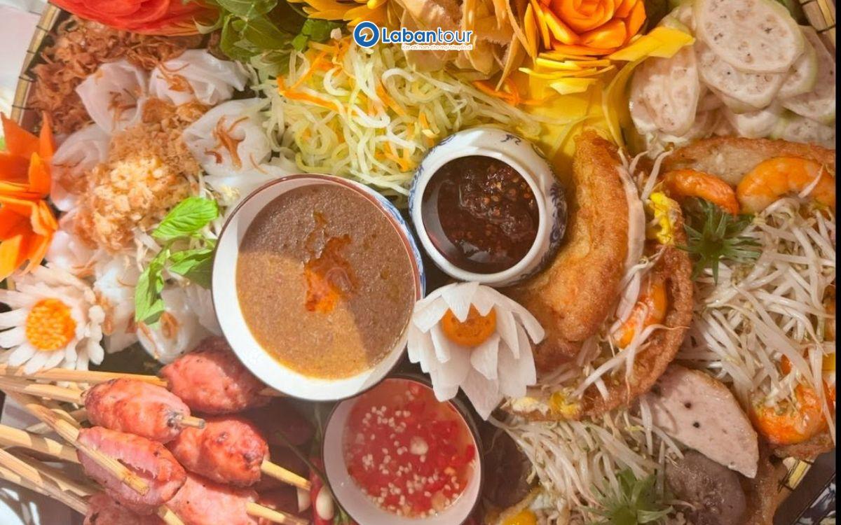 Quán ăn Tài Phú du lịch huế tháng 11