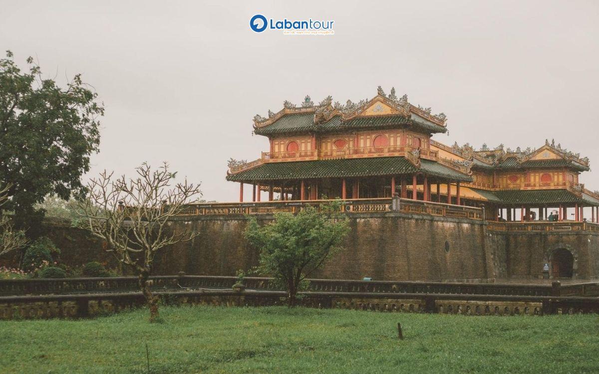 có nên đi huế tháng 12