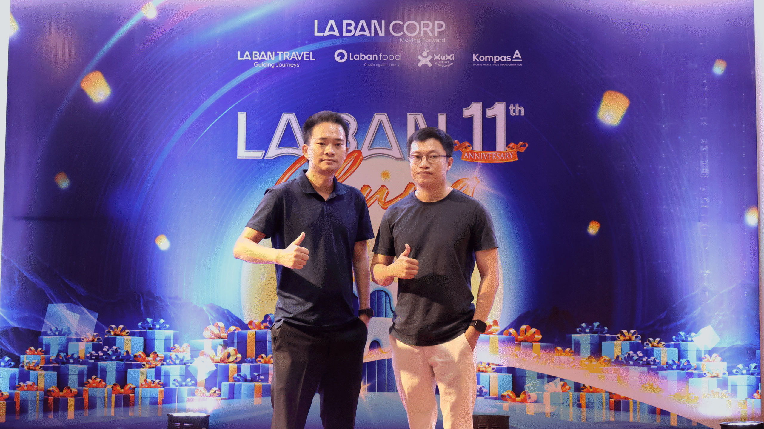 la bàn corp kỷ niệm 11 năm sinh nhật