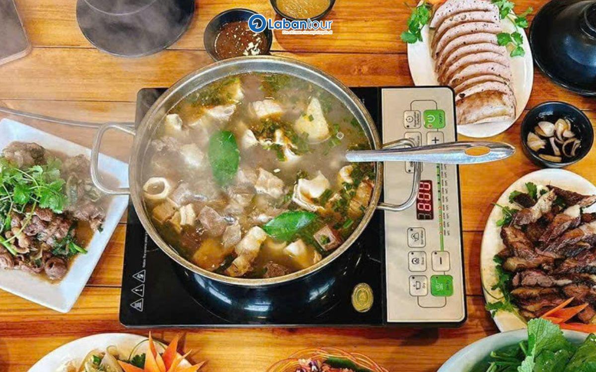 Thắng cố là món ăn đặc trưng của Sapa du lịch sapa 2 ngày 1 đêm