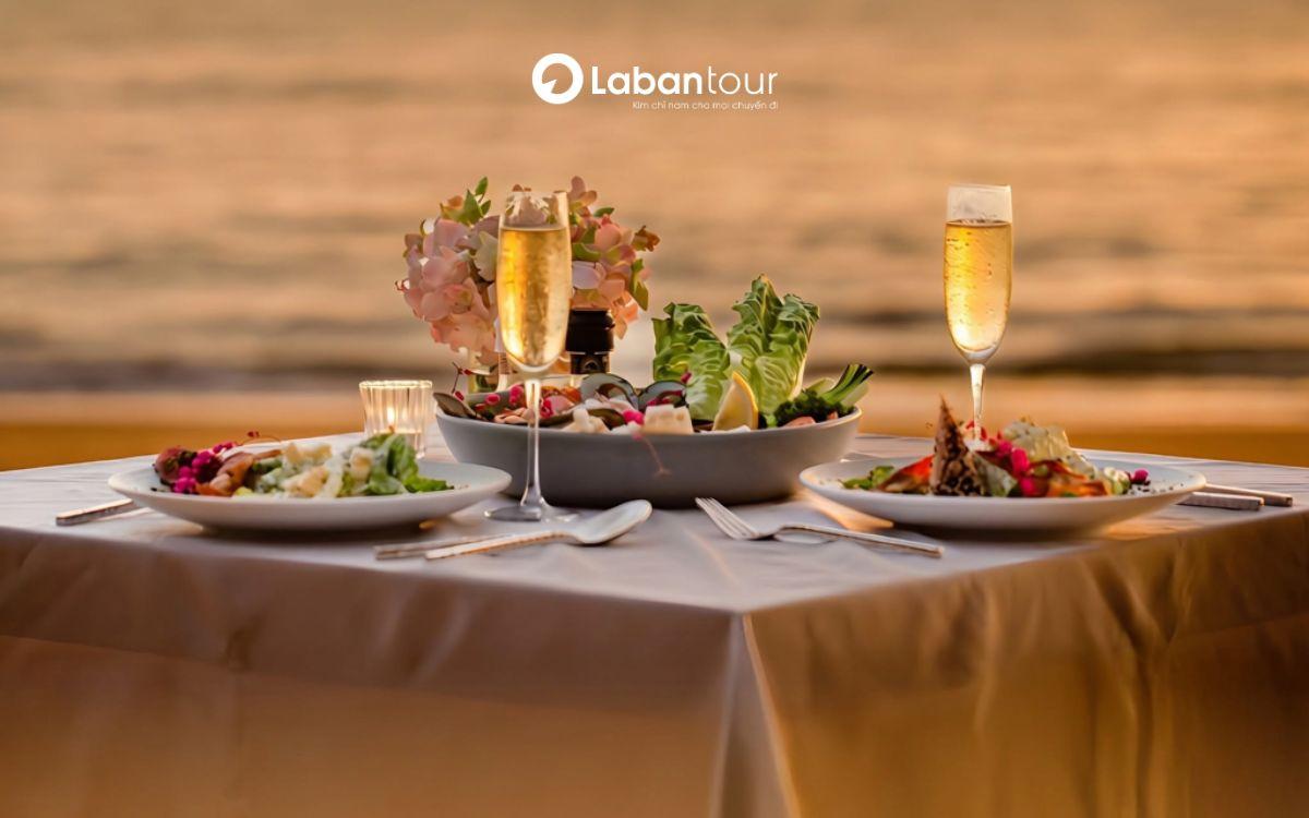 Thưởng thức bữa tối trên biển vé The Haven Sunset Tour